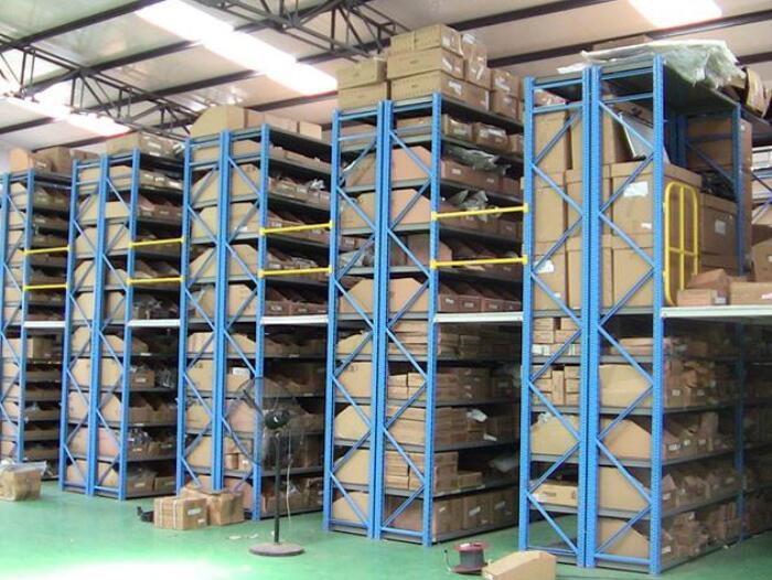 閣樓式貨架設(shè)計(jì)幾層比較合理 閣樓式貨架的優(yōu)點(diǎn)