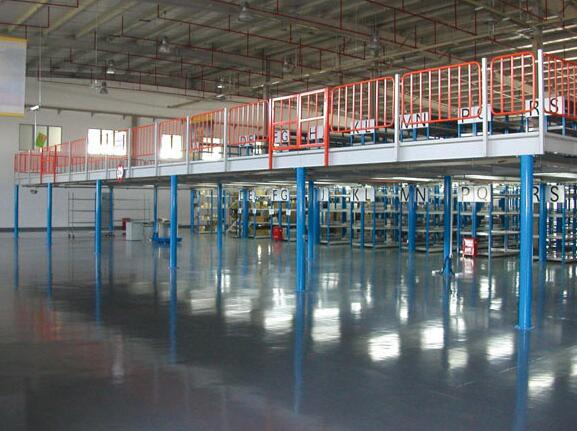 閣樓式貨架在物流行業(yè)的優(yōu)點(diǎn)