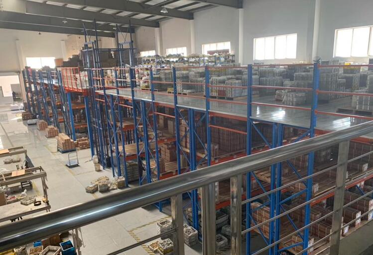 閣樓式貨架設(shè)計(jì)幾層比較合理 閣樓式貨架的優(yōu)點(diǎn)